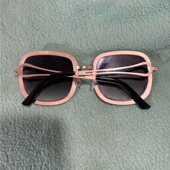 Black/Gold Square Oversized Women's Sunglasses with Diamond Stud Decorated Lens - Picture 11 of 12